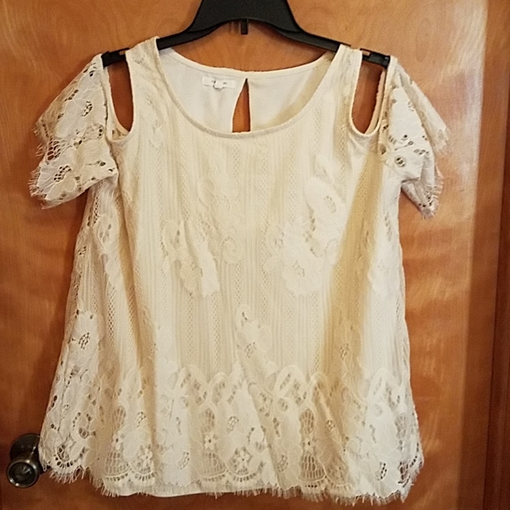 Maurice's size 0 ivory lace off the should top